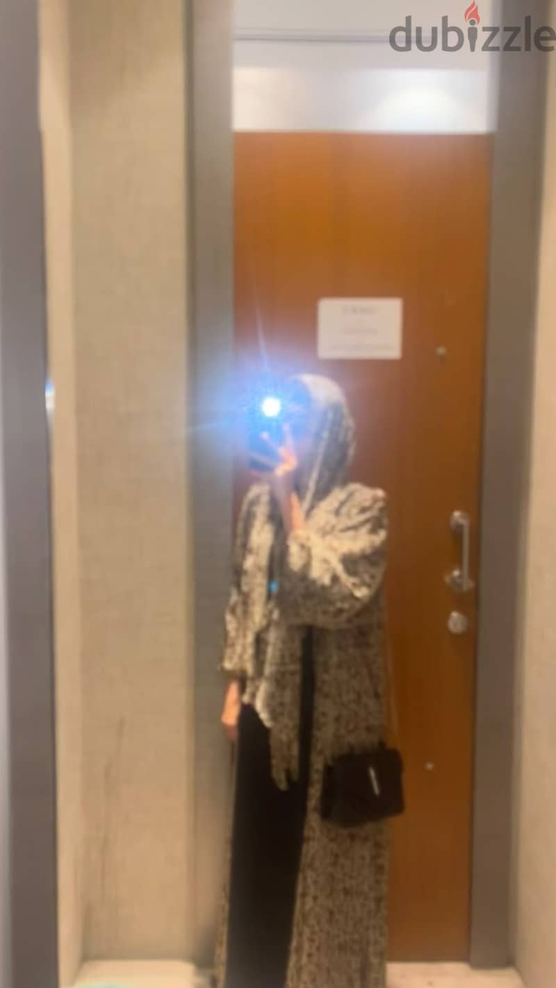 Leapord Print chiffon Abaya with scarf 3