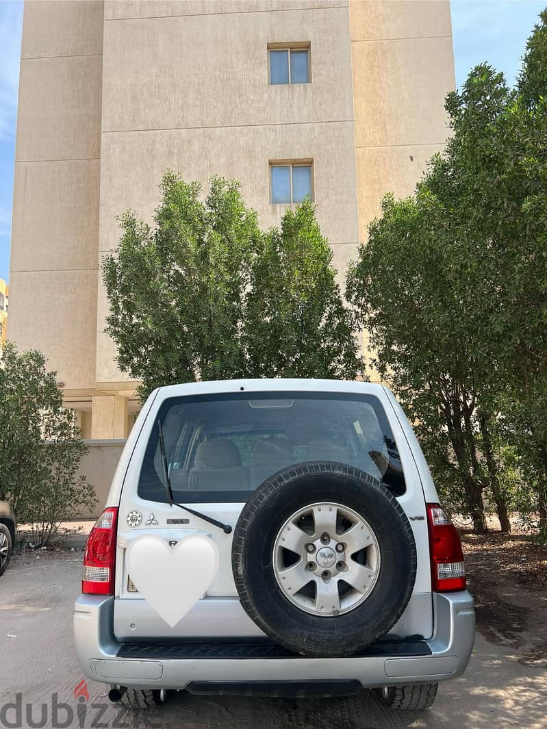 Mitsubishi Pajero 2006 1