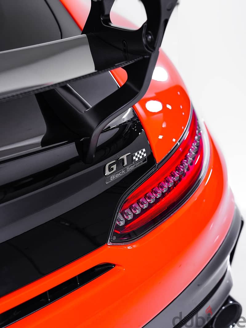 Mercedes-Benz 190 2021 سلسلة AMG GT السوداء 12