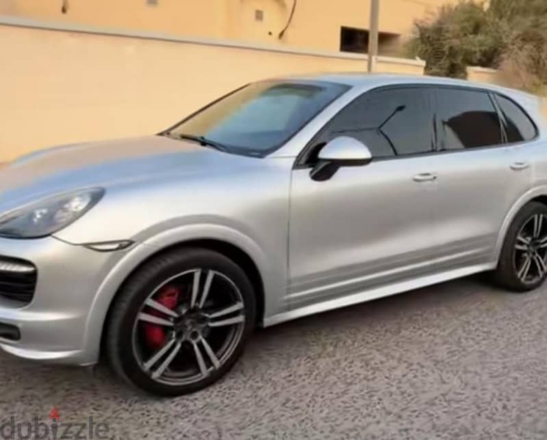 Porsche Cayenne GTS 2014 1