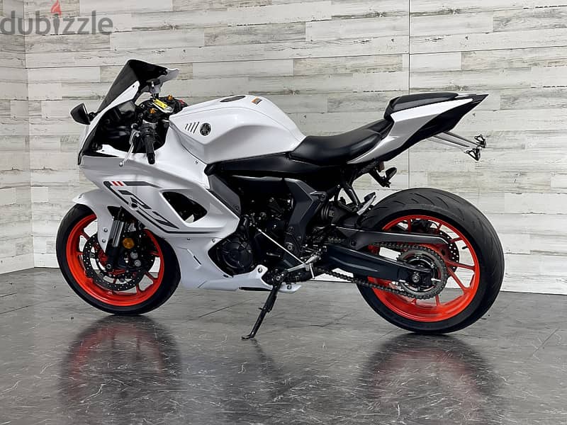 2023 Yamaha R7 available 1