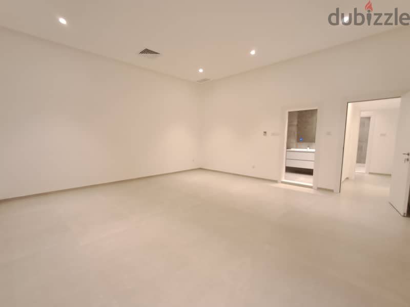 ground floor with garden 7