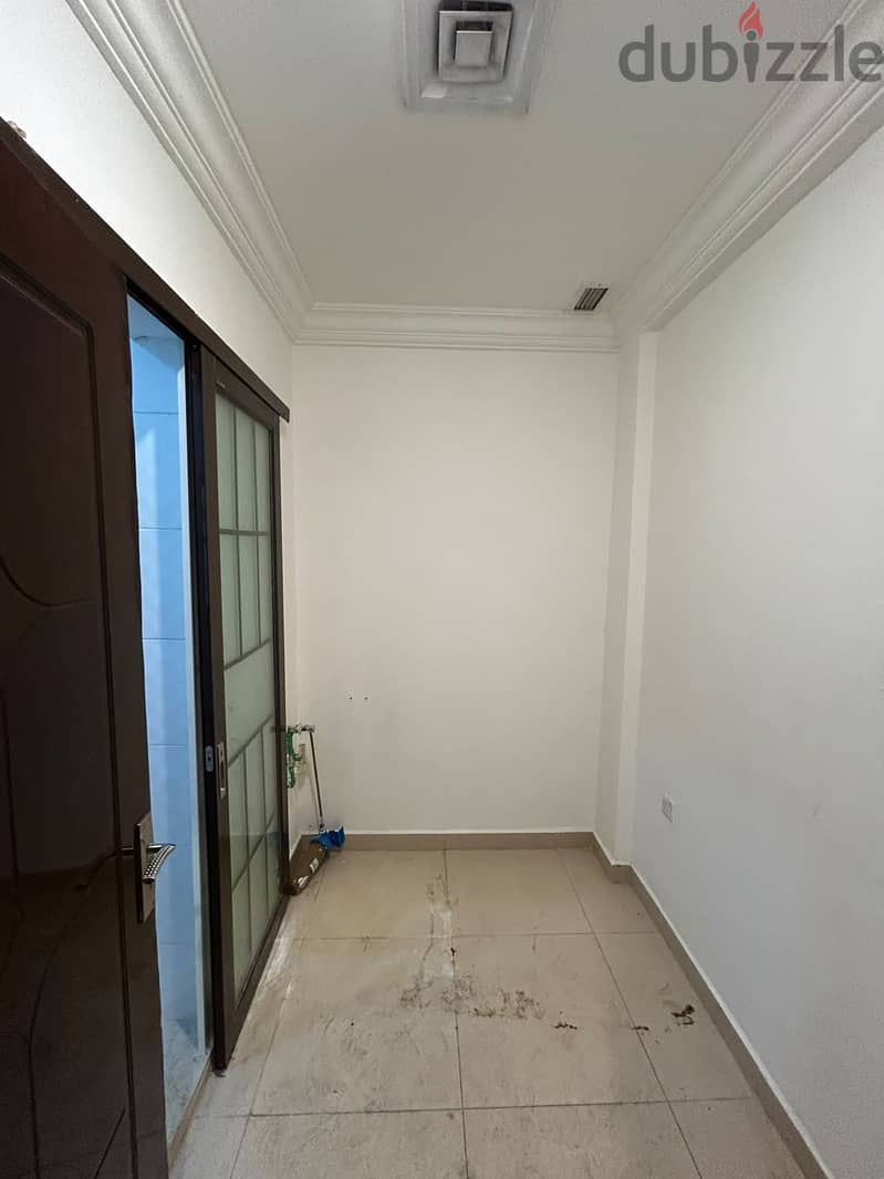 Ground-floor apartment for rent in Salwa. 5