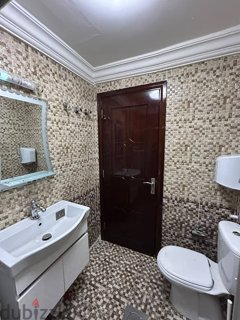 Ground-floor apartment for rent in Salwa. 9