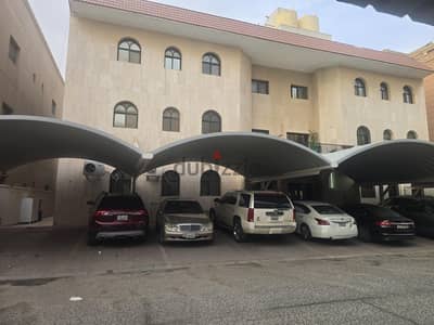 for rent small flat in Salwa suitable for ladies