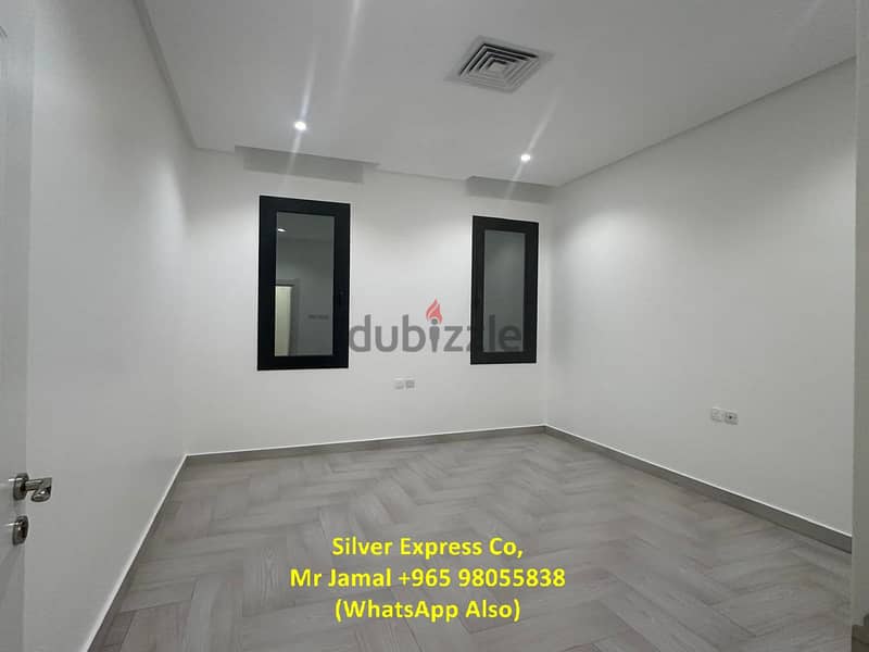 3 Bedroom Apartment with Shattered Window for Rent in Abu Fatira. 3