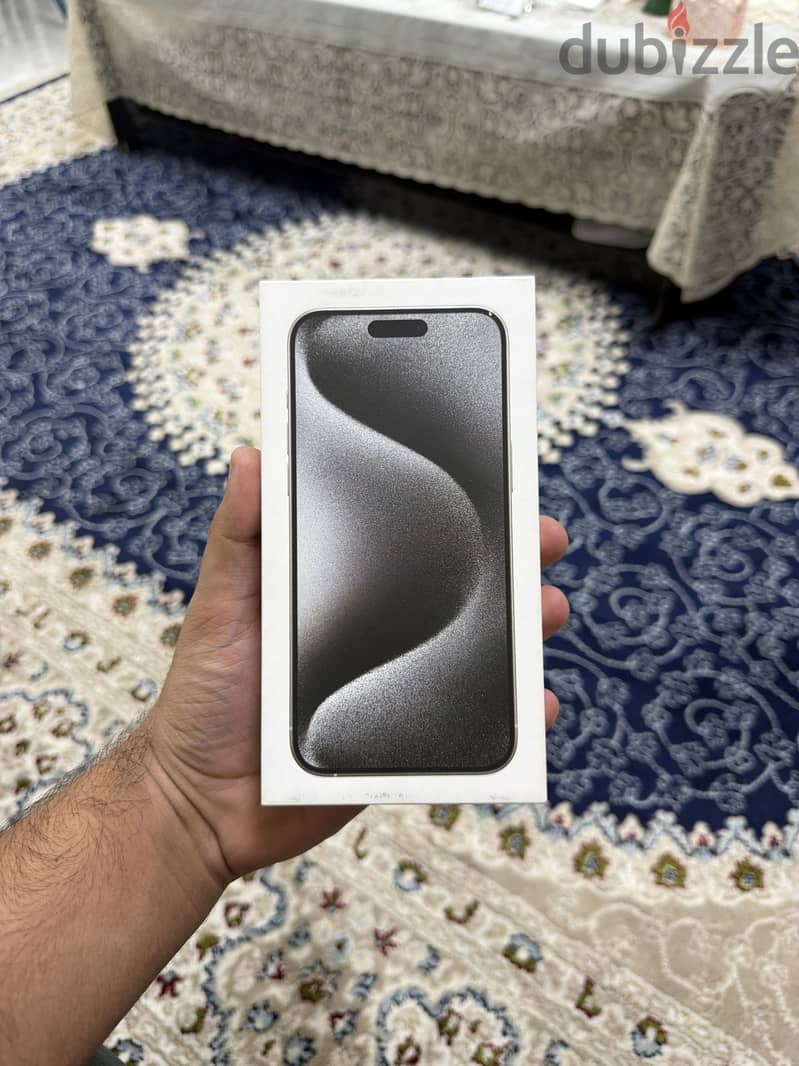 Apple - iPhone 15 Pro Max 256 GB in neat and clean condition 10