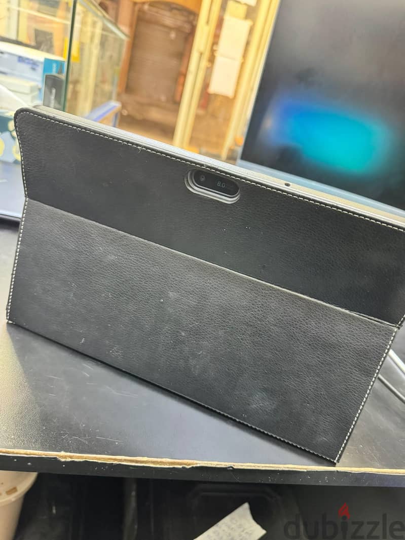 Dell Tab window  Intel core M Ram 4Gb SSD 128Gb 1