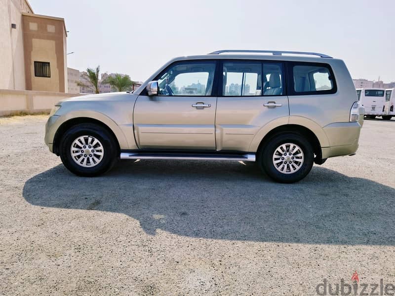 Mitsubishi Pajero 2013 v6 4X4 good condition 7