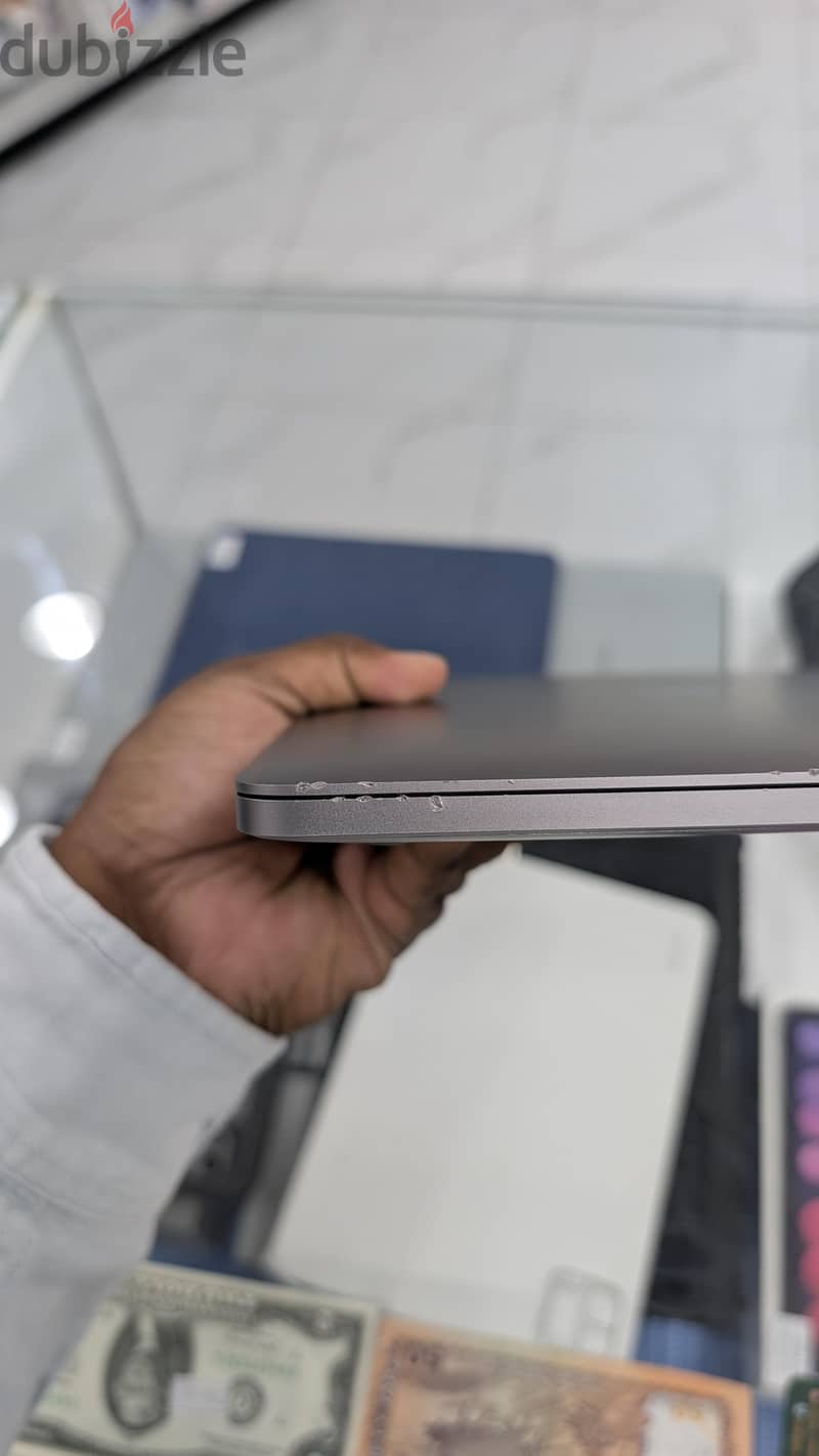 Apple MacBook pro m1 256GB/16GB 8