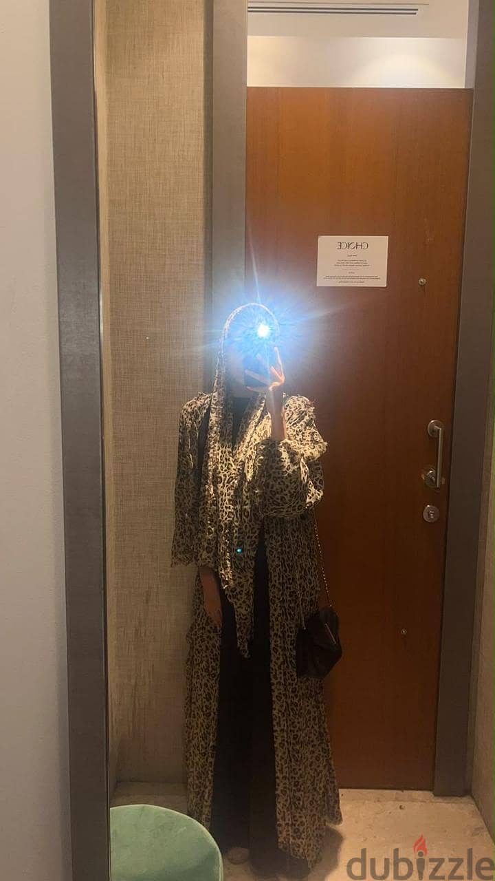 Meet our wildest new drop-Leapord Print Chiffon Abaya 4
