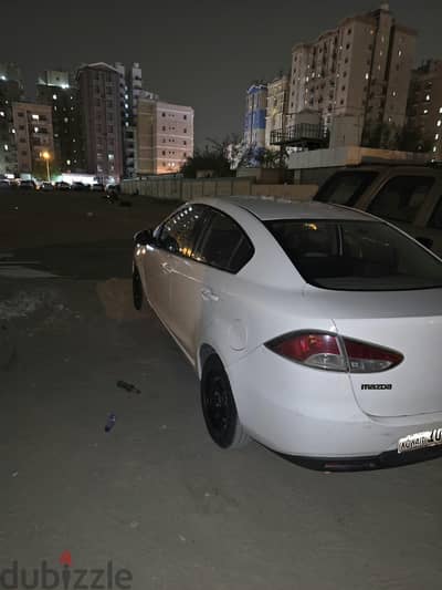 Mazda 2 2012