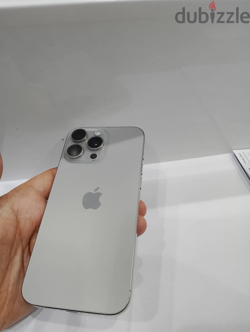 iPhone 15pro max 256GB 2