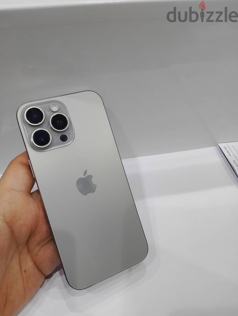 iPhone 15pro max 256GB 3
