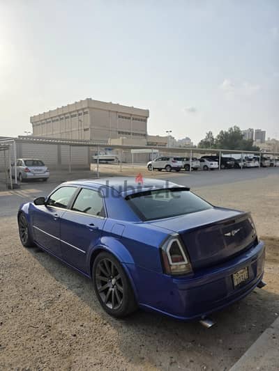 للبيع كرايزلر  SRT8