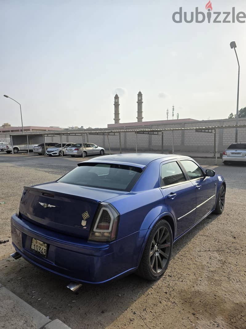 للبيع كرايزلر  SRT8 1