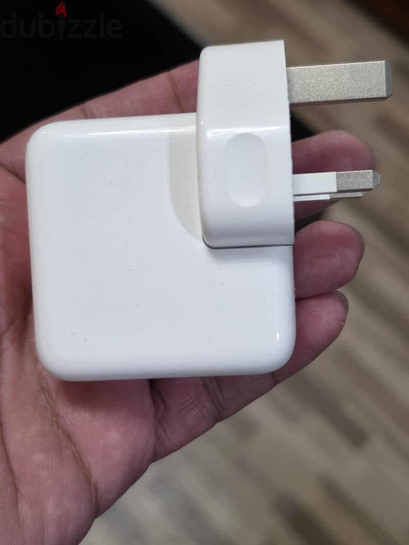 Apple Dual USB-C Port Power Adapter 35W 1