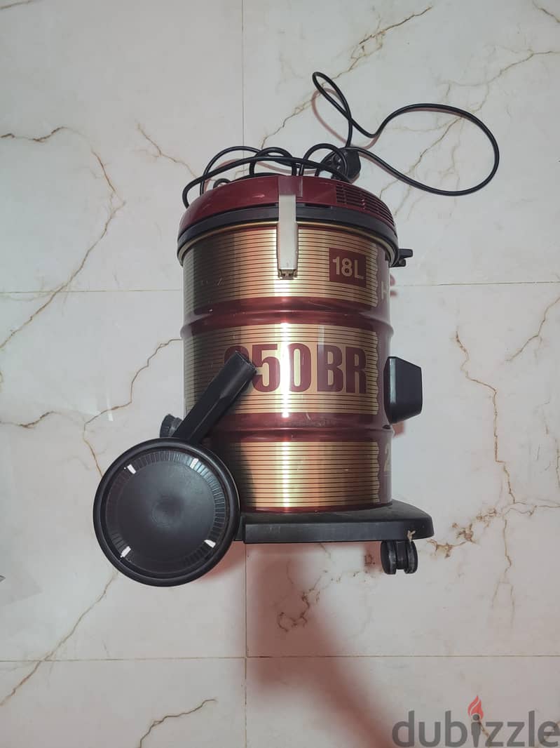 مكنسة كهربائية من هيتاشي Hitachi Vacuum Cleaner 4