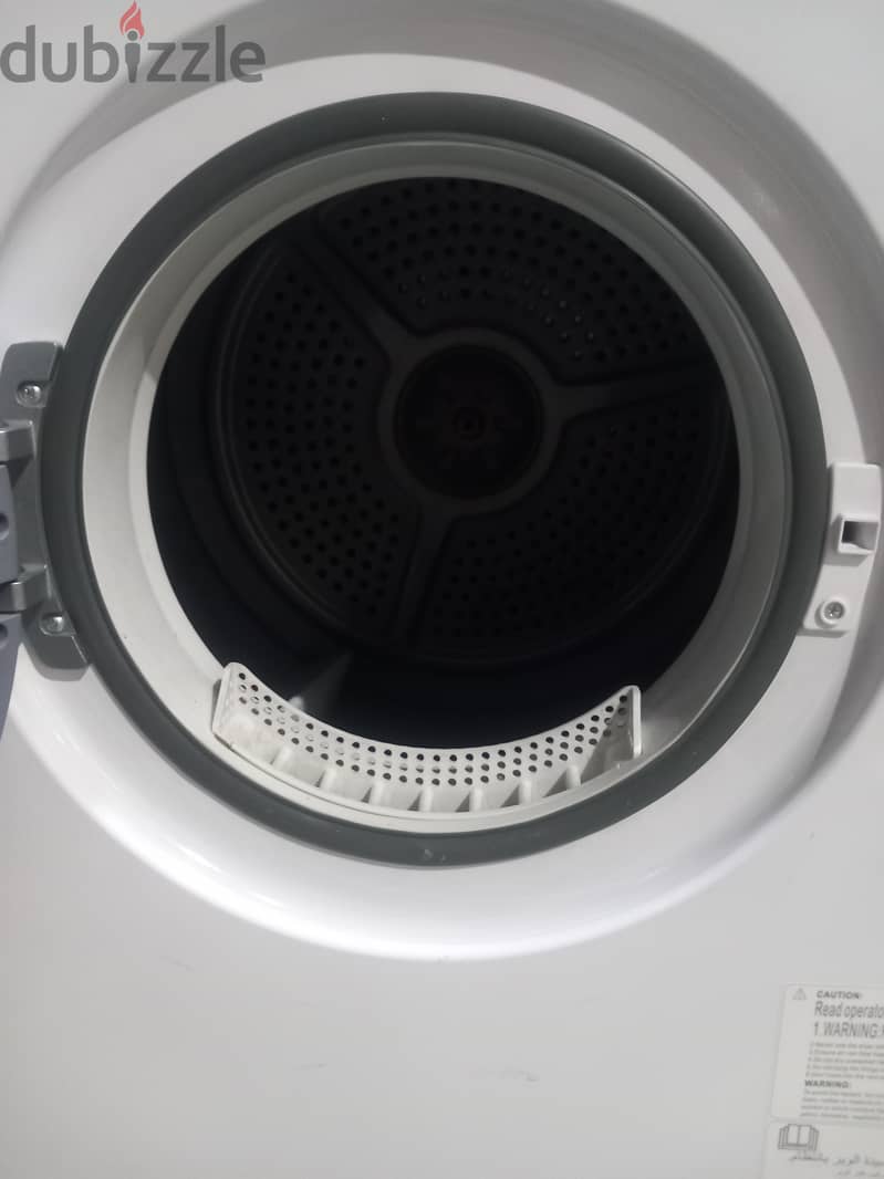 midea dryer machine 7 kg very good condition 3