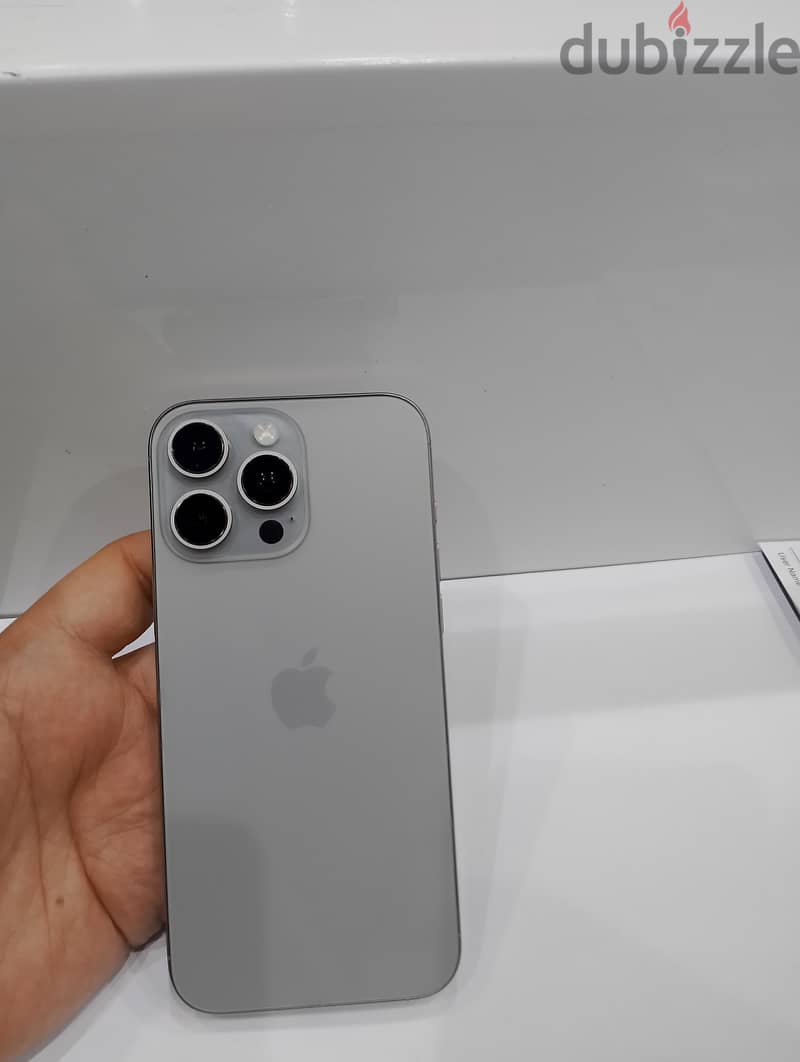 iPhone 16pro max 256 3