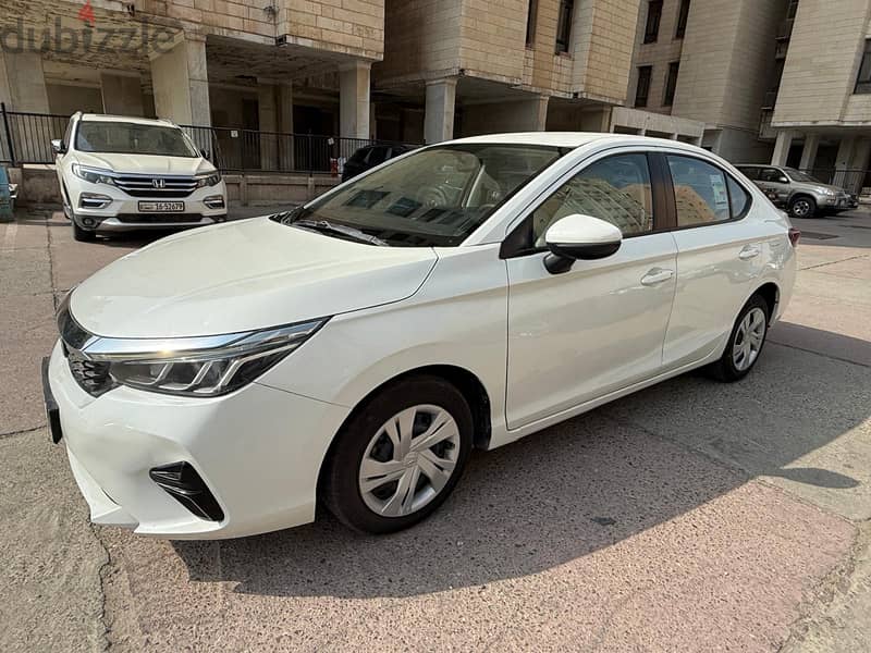 Honda City 2024 pearl white colour for sale 8