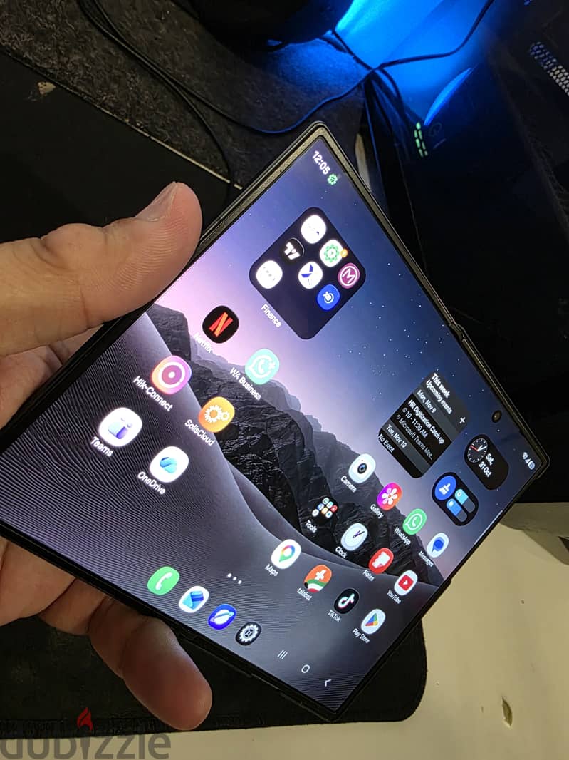 Fold 8 - 512GB, Black, 2 Weeks Old Hardly Used 1