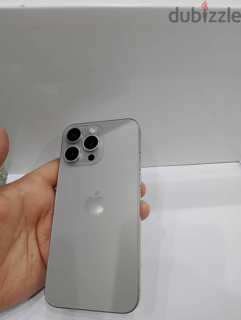 iPhone 15pro max 256 3