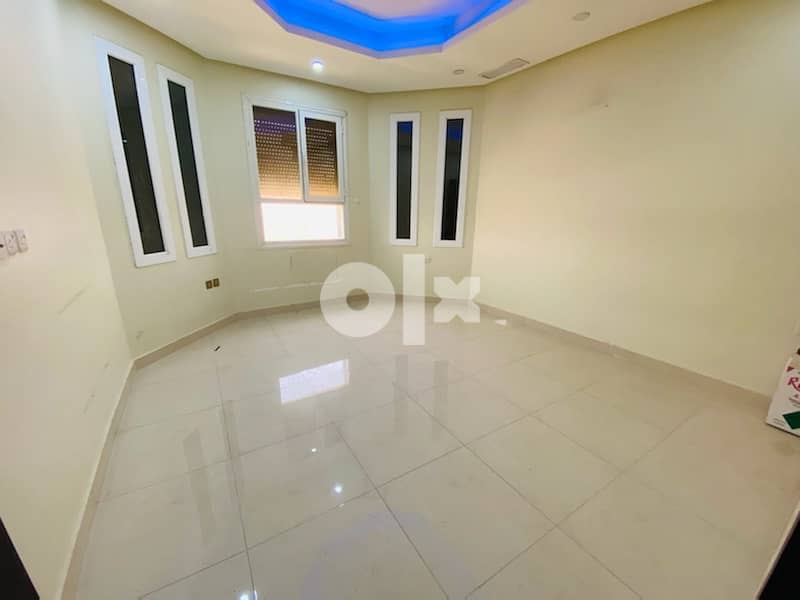 super nice three bedrooms villa flat in quiet area in Mangaf 1