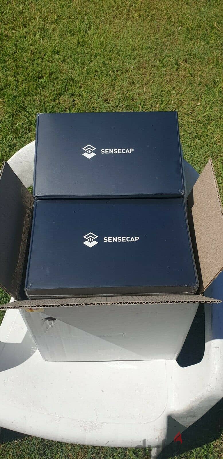 RAND NEW Sensecap M1 HNT Helium Hotspot Miner AU915 ACMA CE 1