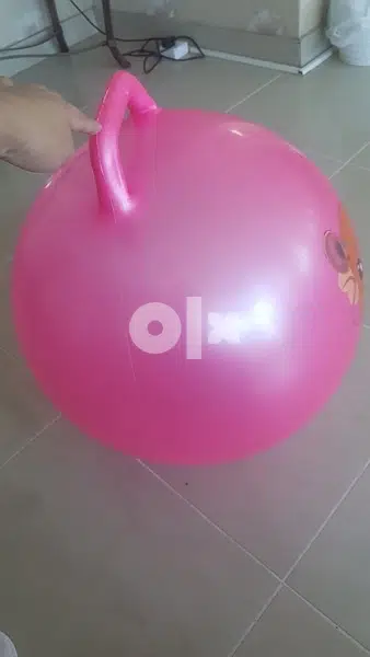 A bouncing ball for one and a half dinars