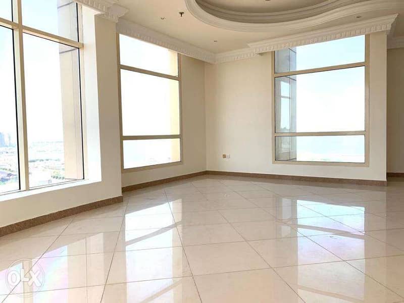 3 Bedroom Apartment Full Floor For Fent In Salmiya At 800KD 1