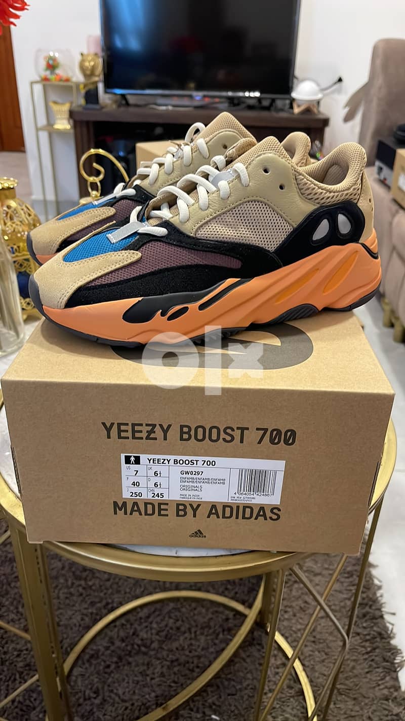 YEEZY 700 ENFLAME SIZE : 7 US 0