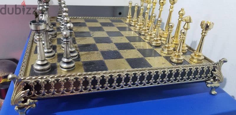 antique steel chess board in excellent condition 0