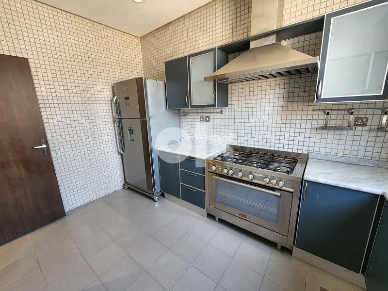 Salwa, fabulous 3BR + maidroom with top roof terrace 3