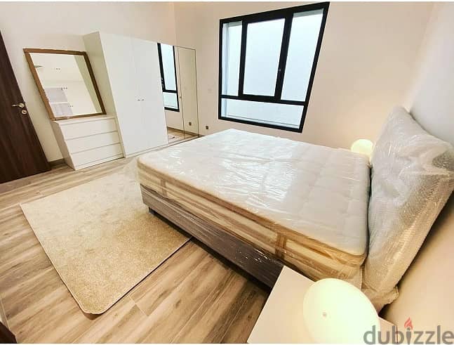 Modern 1 BR in furnished 3