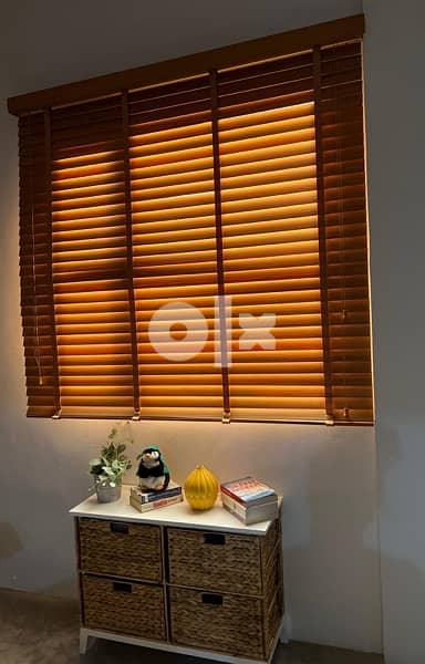 Curtains / Blinds (wood/wooden blinds) 2
