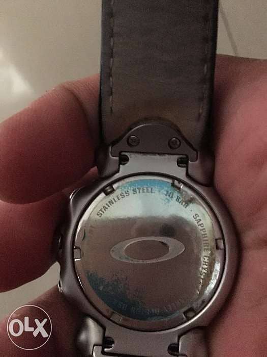 Oakley Watch Authentic with leather strap and box 1