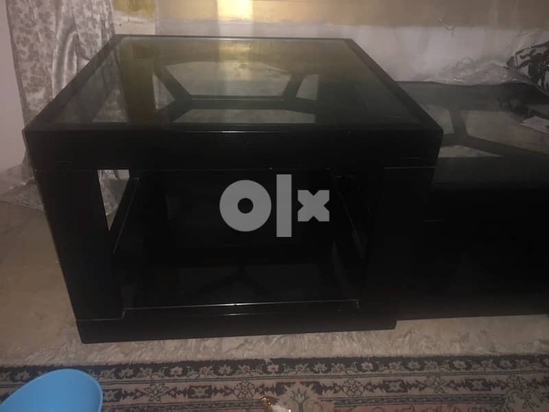 Midas brand glass center table for urgent sale 1