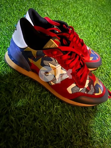 Valentino rockrunner camo star studded - red shoes 2